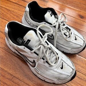 Nike Initiator 7.5 Women’s